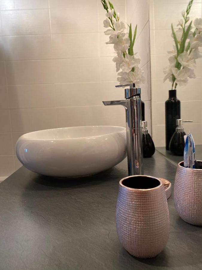 Tichnich Appartement - 2 Bedrooms - 1 Min Away From Train Station Annemasse Luaran gambar
